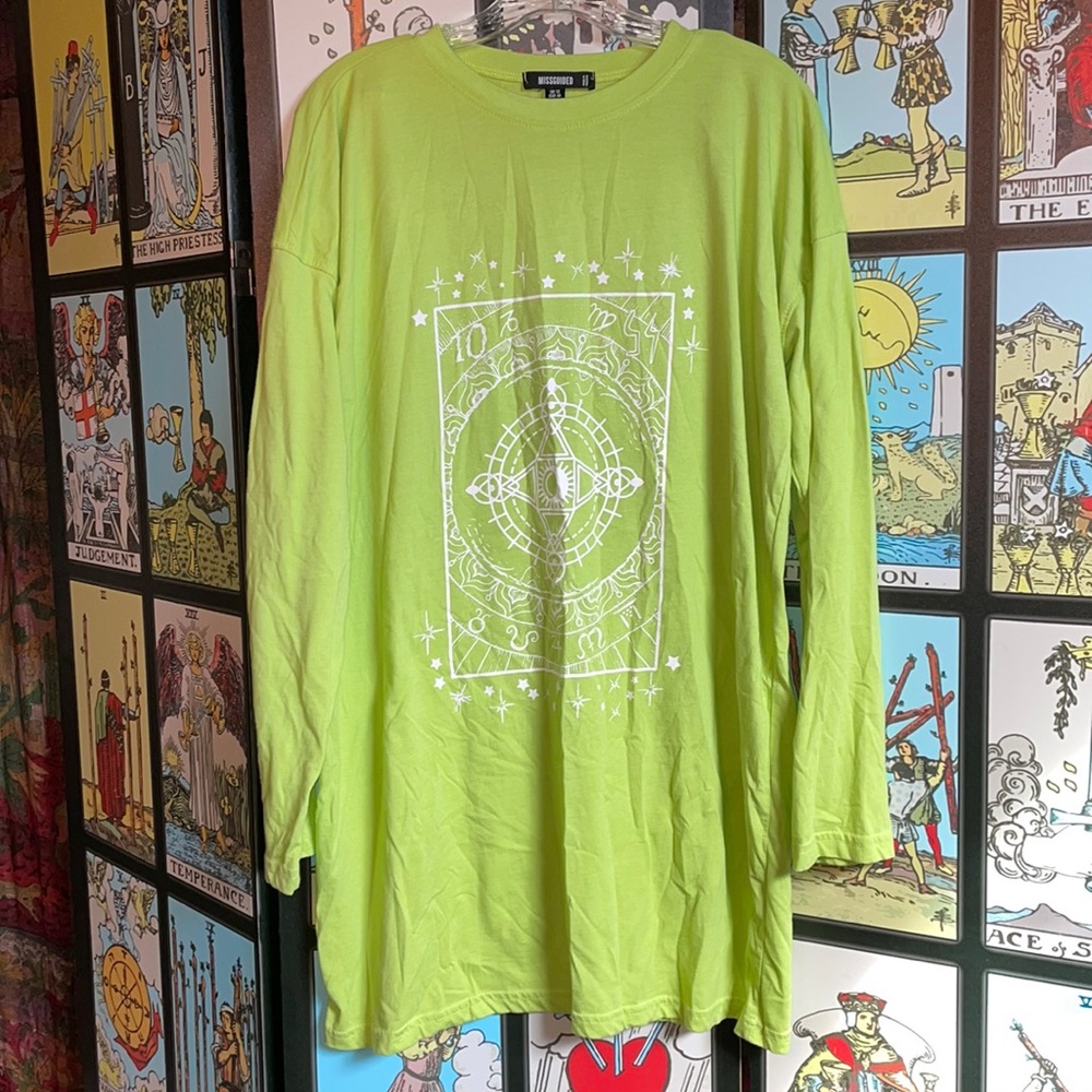 🌹 Lime Green Mystical Long-Sleeve Dress 🌹